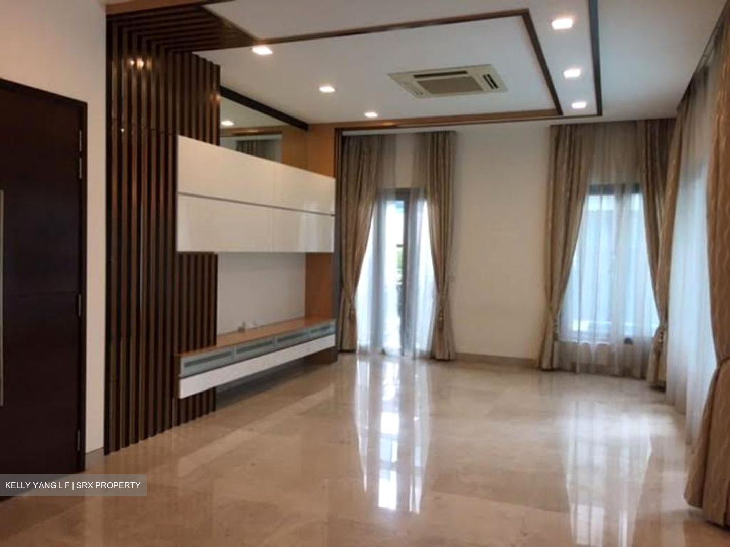 Meyer Road (D15), Terrace #578650971